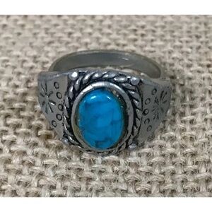 Southwestern Turquoise Colored Stone Etched Silver Tone Ring Size 5 1/2